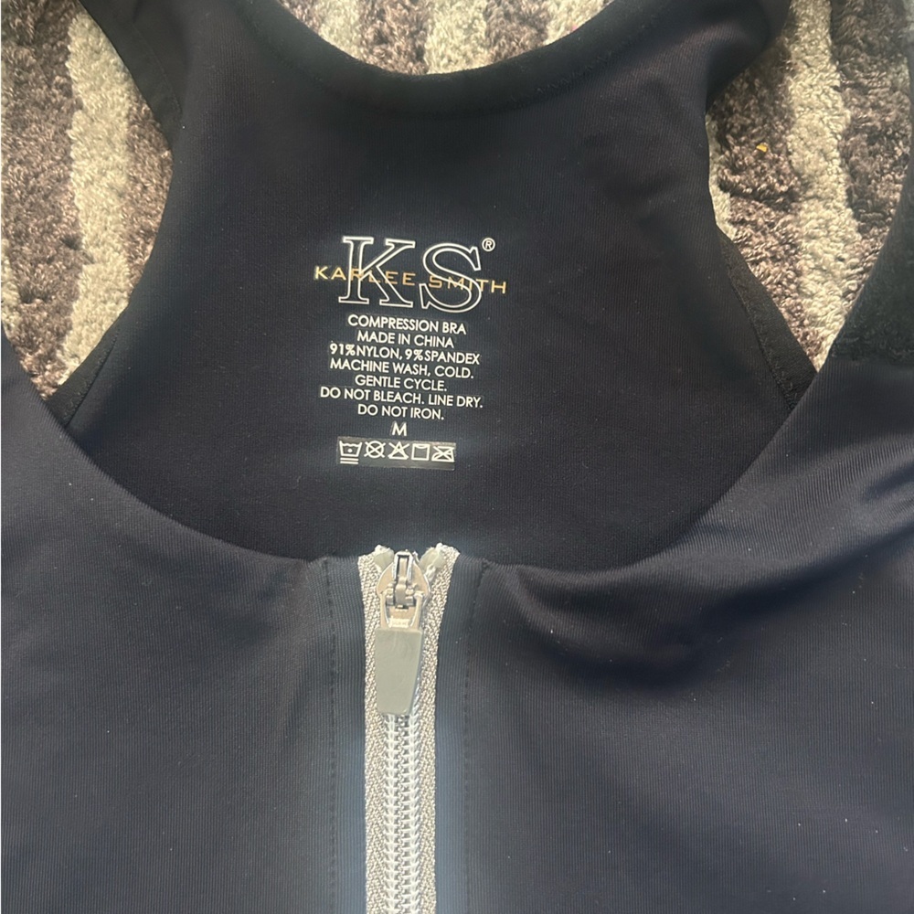 Karlee Smith compression bra size M - Picture 2 of 4